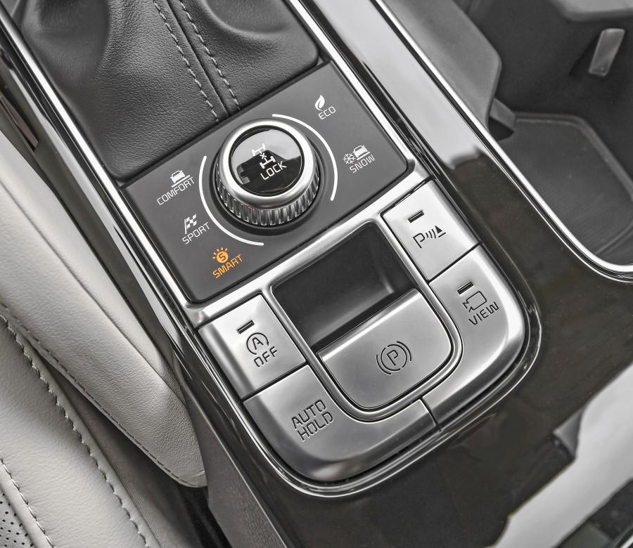 Детали интерьера Kia Telluride 2019 года  (фото 13 из 44)